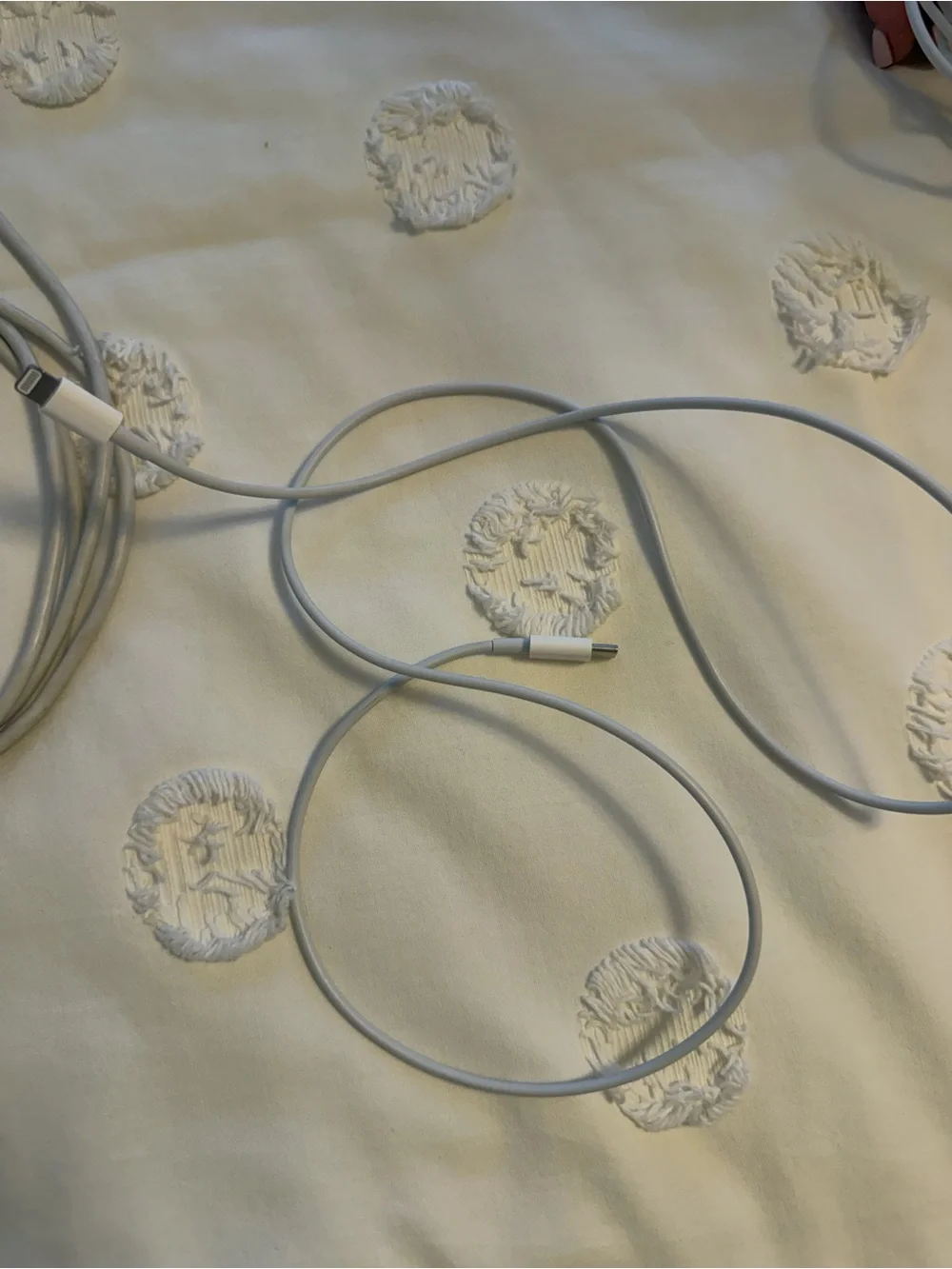 Apple White Lightening Charging Cables with USB Power Adapters Bundle